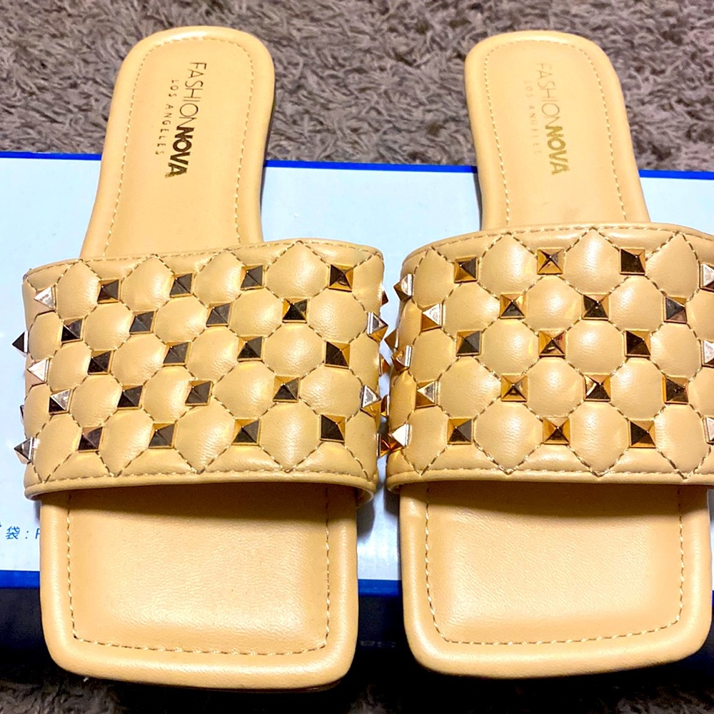 FashionNova sandals